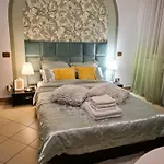 Apartman Un Coltisor De Rai - La O Privire De Centrul Vechi Bukarest