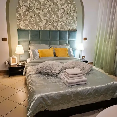 Appartement Un Coltisor De Rai - La O Privire De Centrul Vechi Bucarest