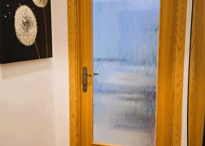 Un Colțișor De Rai - La O Privire De Centrul Vechi