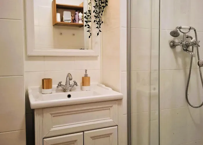 شقة Un Coltisor De Rai - La O Privire De Centrul Vechi